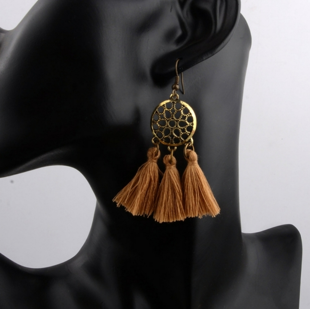💥3/$10💥 Disk Tassel Earrings - Picture 1 of 4